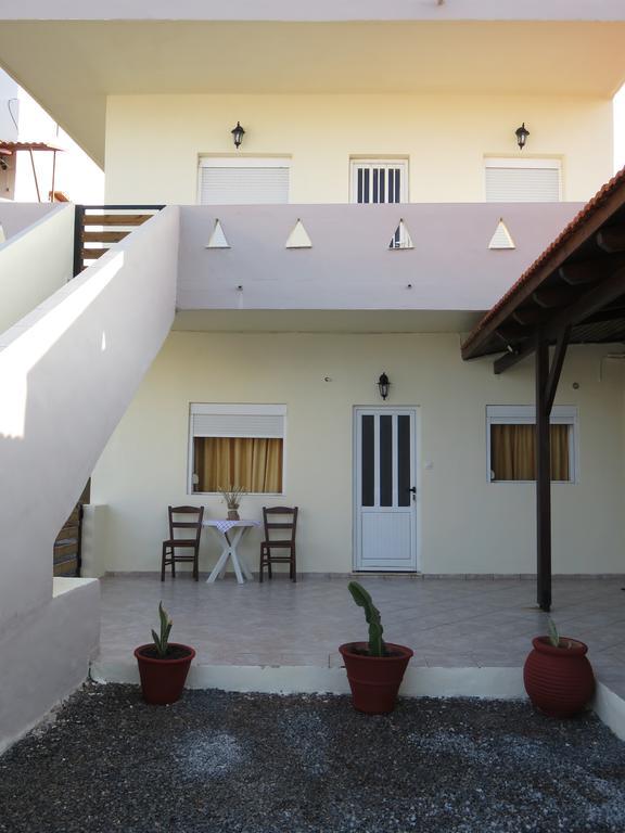 Frosso'S Sea Apartments Kokkini Hani 外观 照片