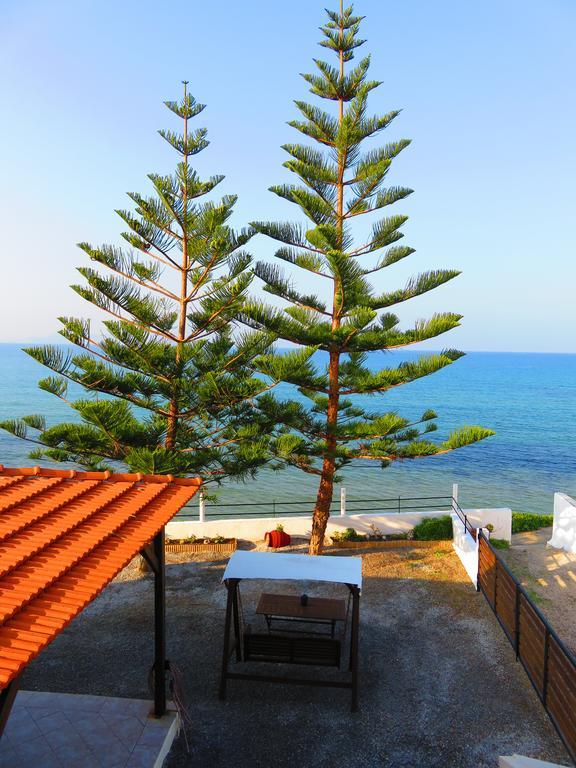 Frosso'S Sea Apartments Kokkini Hani 外观 照片