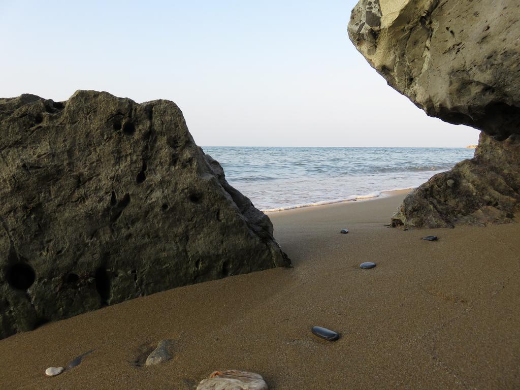 Frosso'S Sea Apartments Kokkini Hani 外观 照片