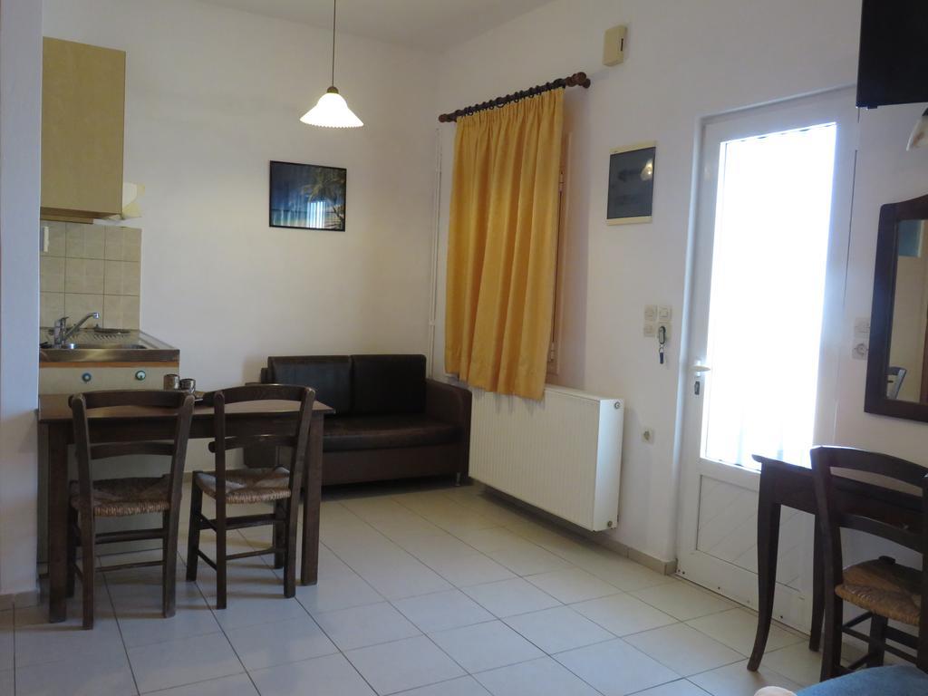 Frosso'S Sea Apartments Kokkini Hani 外观 照片